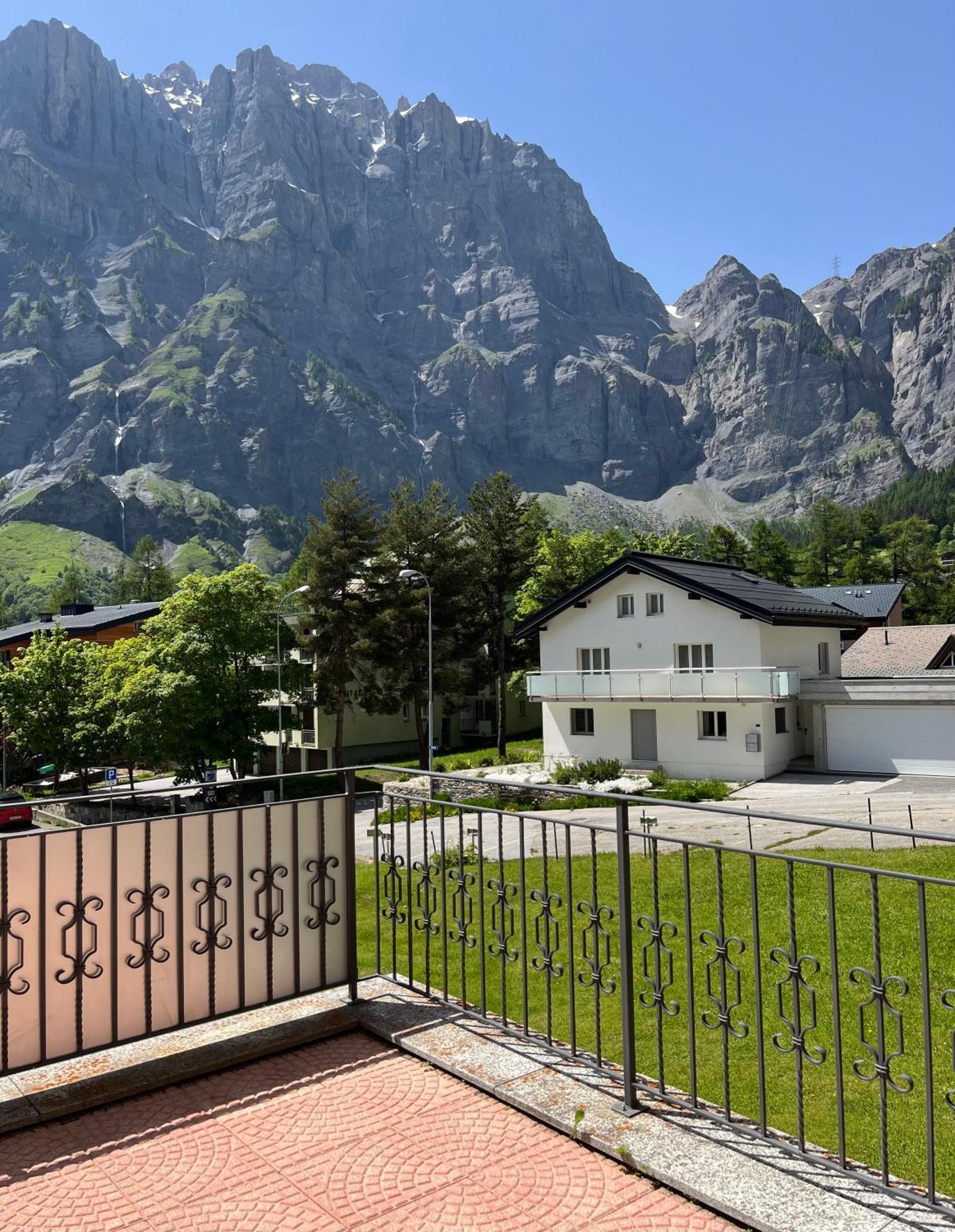 Apartments Residenz Iris Leukerbad Esterno foto